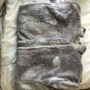 Women’s north face fleece coat